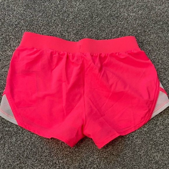 Under Armour Girls Shorts Small - Picture 4 of 5